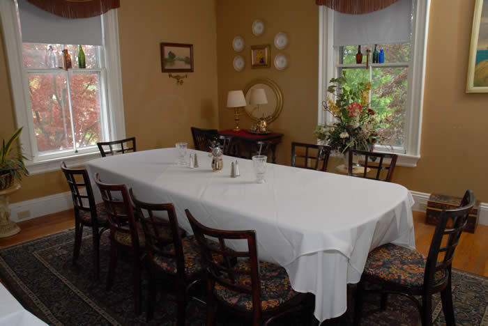 Sitzungzimmer Dining room is located on the second level of the restaurant